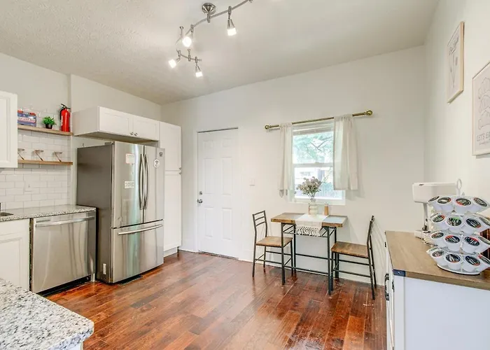 Holiday home Southern Orchards Zen- 1 Gig Wifi, Full Kitchen, Quiet Columbus